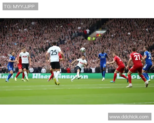 球迷必看精选视频带你畅享足球球星的巅峰瞬间 球迷必看精选视频带你畅享足球球星的巅峰瞬间